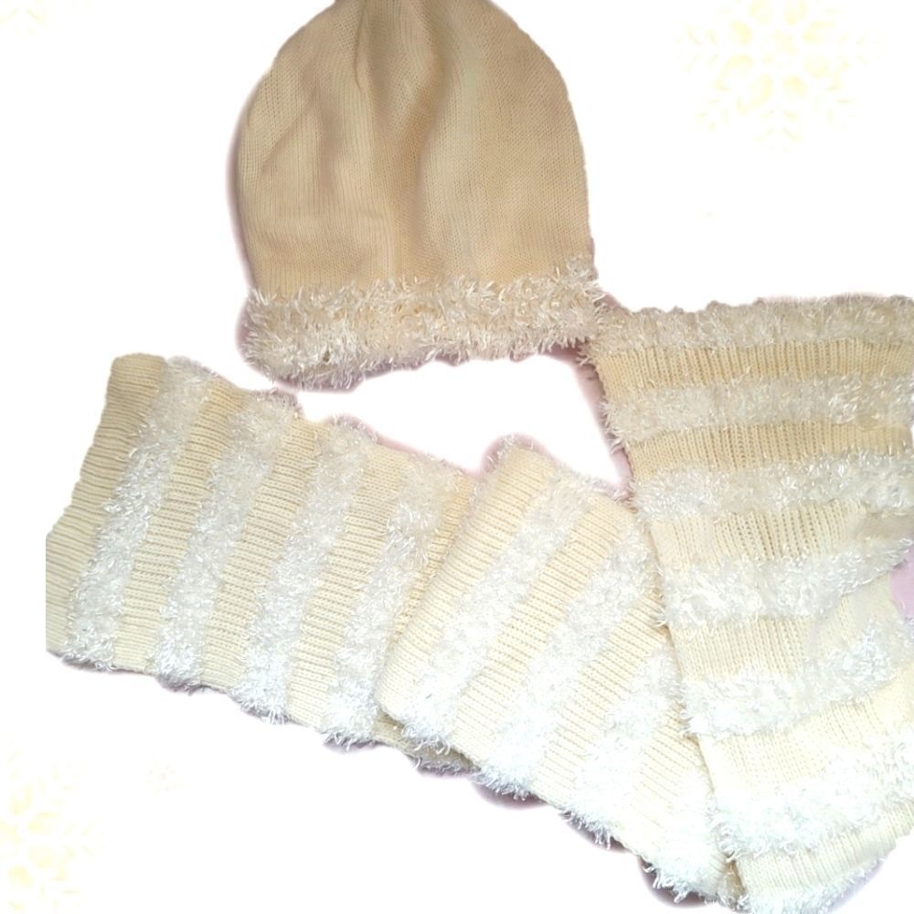 Girls matching beanie & scarf ivory cream fuzzy